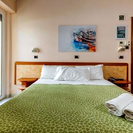 Hotel Miramare - Силви Марина Екстериор снимка