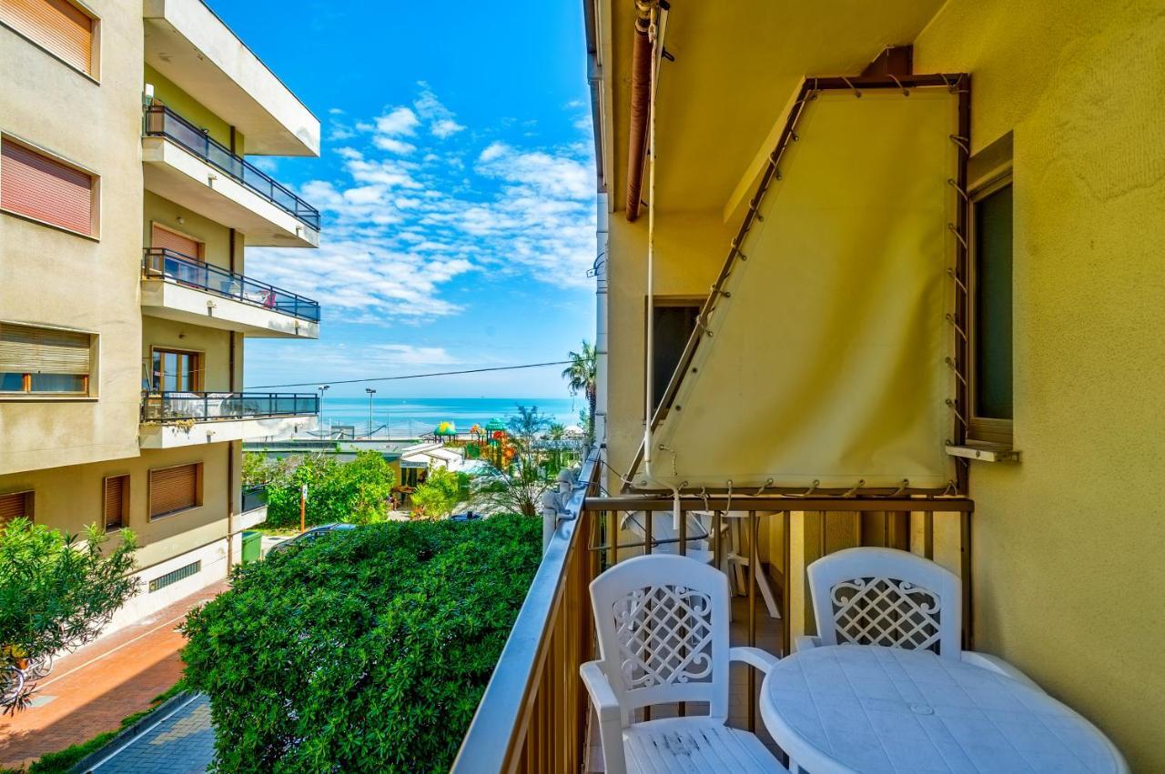 Hotel Miramare - Силви Марина Екстериор снимка